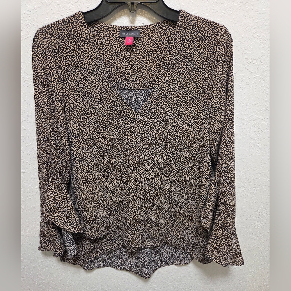 Vince Camuto V-neck Ruffled Sleeve Blouse